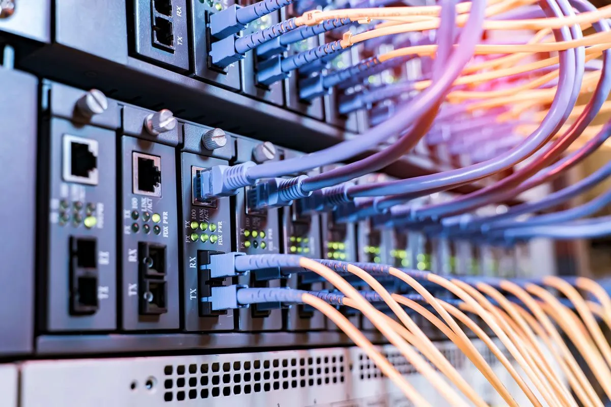 Sichere Cloud-Infrastruktur und Server-Monitoring für skalierbare Web-Anwendungen.